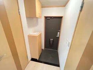 ブライトフューチャー・N【2階】の玄関