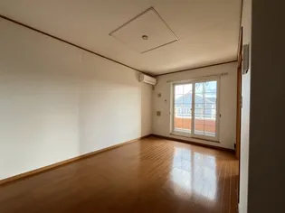 ベル・ミニョンA【2階】の居間