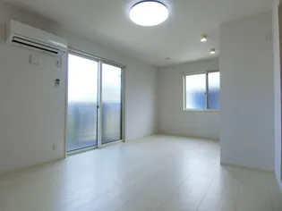 シュプレム【2階】の居間