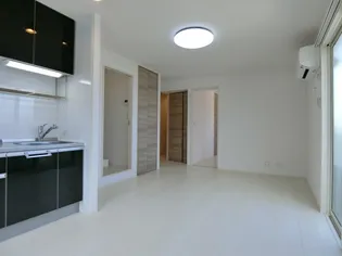 シュプレム【2階】の居間