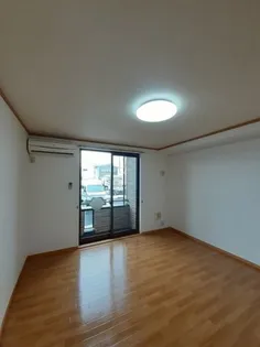 メゾンラフィネA【1階】の居間