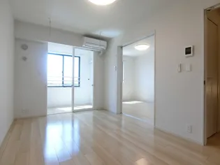 オリエンタル レジデンスⅣ【2階】の外観