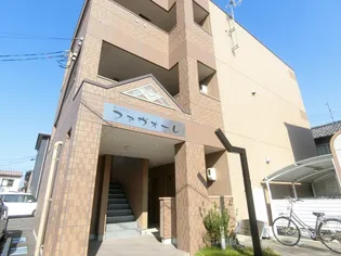 マンション ファヴォーレ【3階】の外観