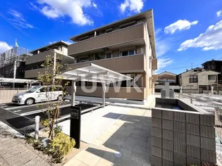 アドラブールの画像