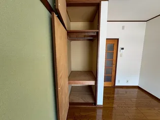 ハイツ万代【2階】の内装