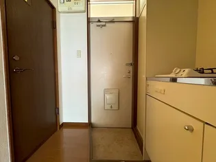 ハイツ万代【2階】の玄関