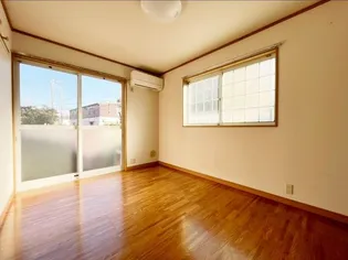 ハイツイースト【101号室】の居間