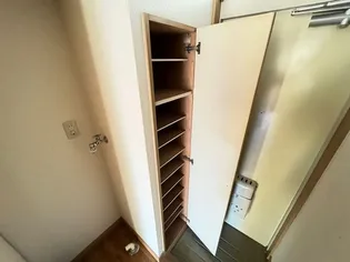 ハイツイースト【101号室】の玄関