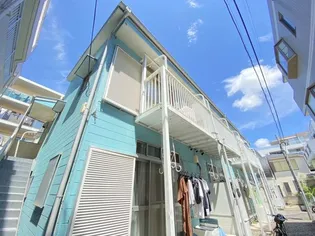 ホワイトコートカヤ【103号室】の外観