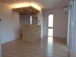 ヴューテラス寺尾の森【B101号室】の居間