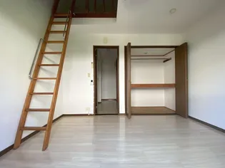 ハイツK6【203号室】の居間