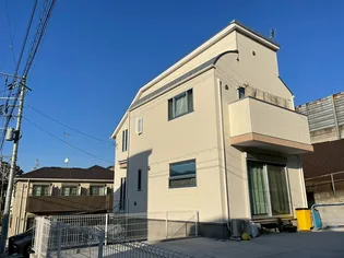 神奈川県横浜市神奈川区菅田町【一戸建】の外観