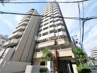 レジュールアッシュ難波リュクス【3階】の外観