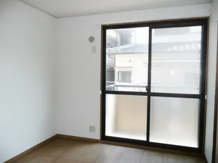 シティハイツ紀三井寺【1階】の居間