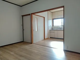 尾﨑住宅B北棟(2戸1)の内装