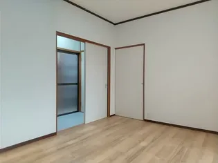 尾﨑住宅B北棟(2戸1)の居間