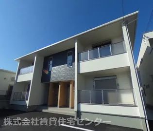 クラウンハイツ岩出中島の画像