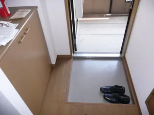 シティハイツ紀三井寺【1階】の玄関