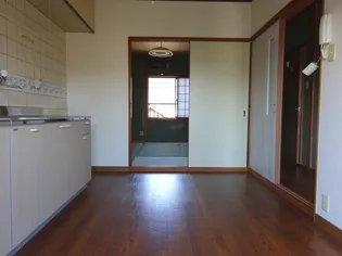 尾崎住宅A北棟(6戸1)の居間