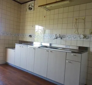 尾崎住宅A北棟(6戸1)のキッチン