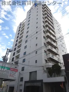 パリ・シャトー本町【3階】の外観