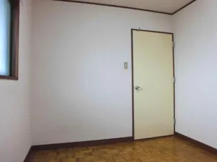 ロイヤルハイツ吉田【5階】の子供部屋