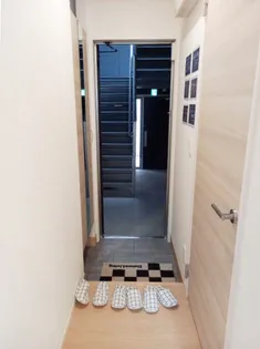 DーLUCE 秋月【1階】の玄関