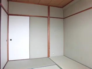 ロイヤルハイツ吉田【3階】の内装