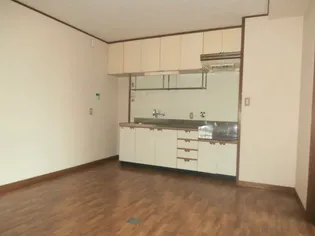 ロイヤルハイツ吉田【4階】の居間