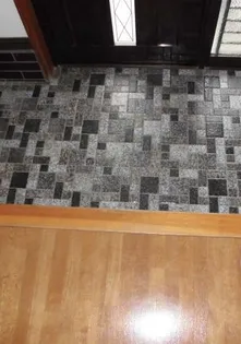 ハイツ塩屋の玄関