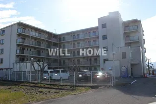 シャルル岩出【2階】の外観