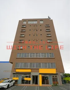 駅前本社ビルの画像