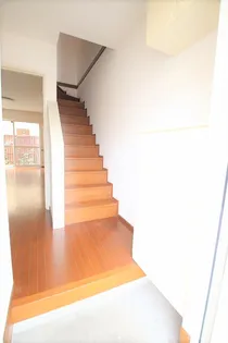 CRSカーサ【F101号号室】の玄関