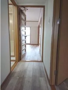 SKマルベリーI【301号号室】の玄関