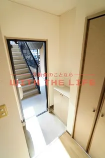 アドバンテイジ三潴【A-102号号室】の玄関