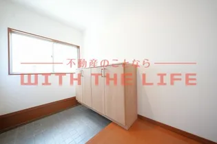 カームハウス【102号号室】の玄関