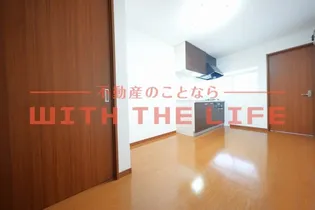 カームハウス【102号号室】の居間