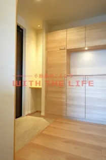 シエン・ド・デミオ一番館【202号号室】の玄関