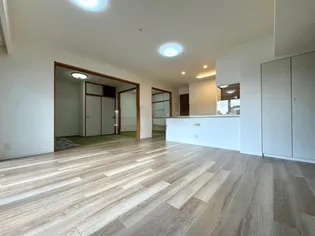 アルファフレシア久留米駅前【205号号室】の居間