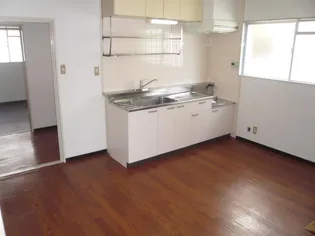 第2村田ハイツ【301号号室】の居間