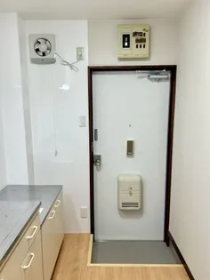 レジデンス中村【A-213号号室】の玄関