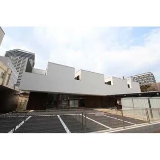 コフレ・ア・ビジュー医学部正門前【A号室】の外観