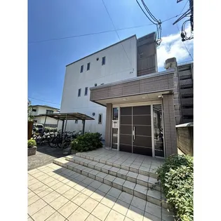 サーフストン【3階】の外観