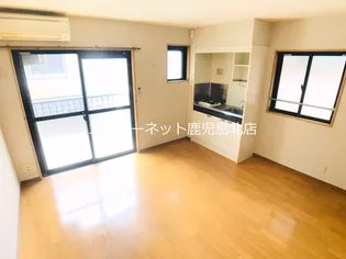 メゾンドール山王【201号室】の居間