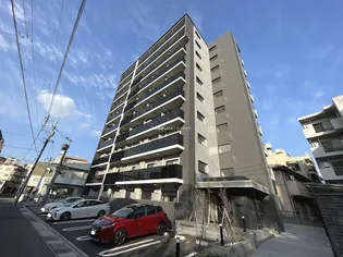 ルーカス新屋敷の画像
