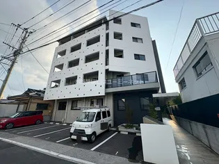 エターナル【502号室】の外観