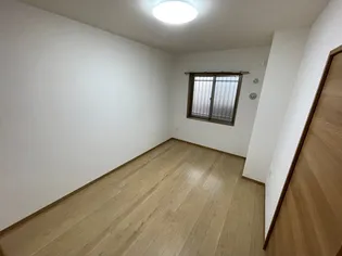 パインウェーブ香月【302号室】の寝室