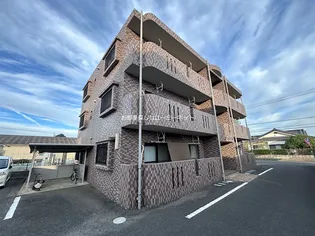 鹿児島県姶良市東餅田【マンション】の外観