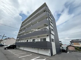 鹿児島県姶良市西餅田【マンション】の外観