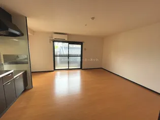 カーサカラ【305号室】の居間